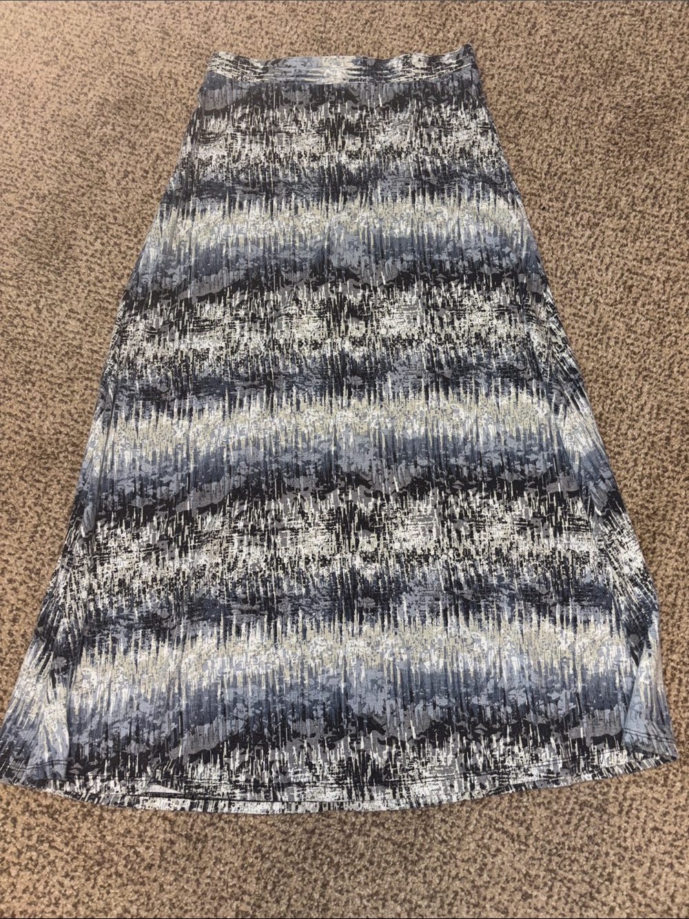 Roz & Ali Blue and Gray Maxi Skirt - Patterned A-Line